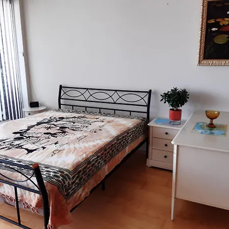 Airi Aida Apartment